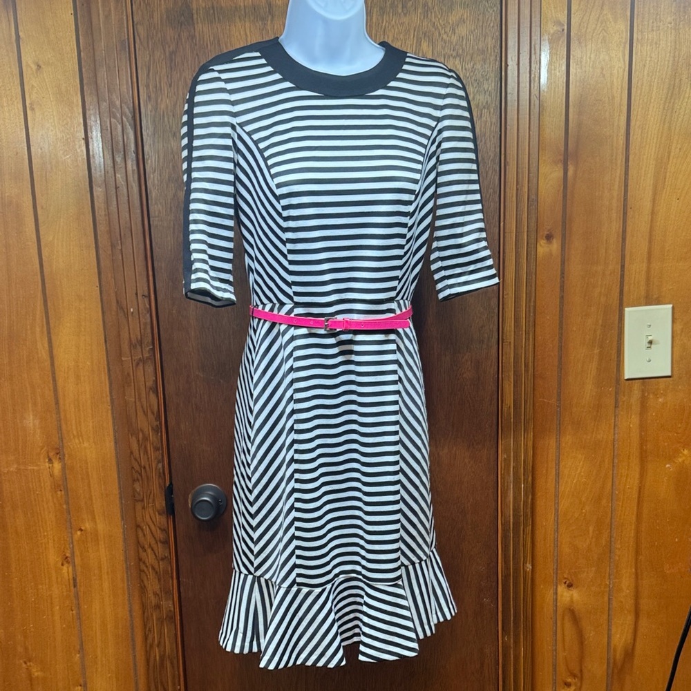 Donna Morgan Striped Black and White Knit Dress with Pink Belt Size 2